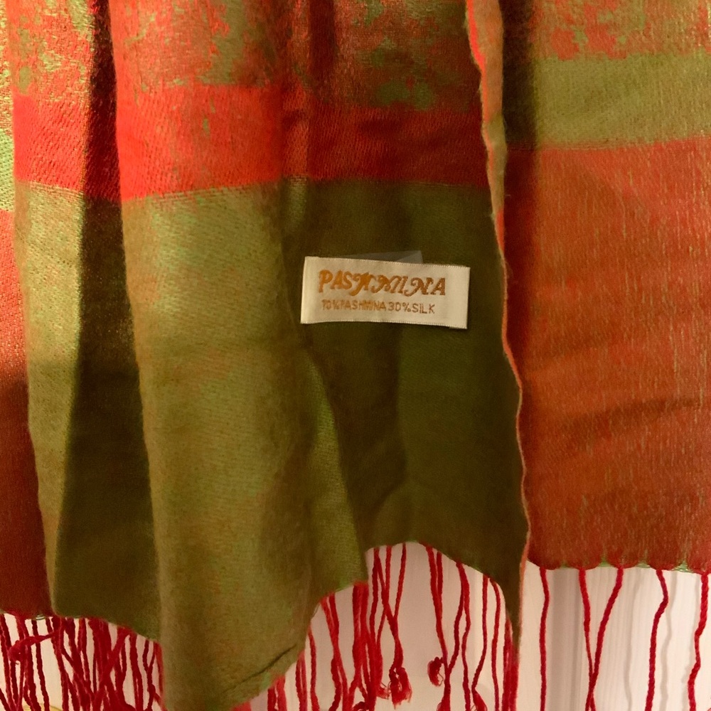 Large Pashmina Scarf - Picture 5 of 5